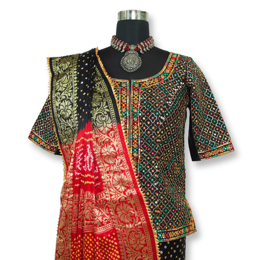 Ekta - Banarasi Bandhani Saree