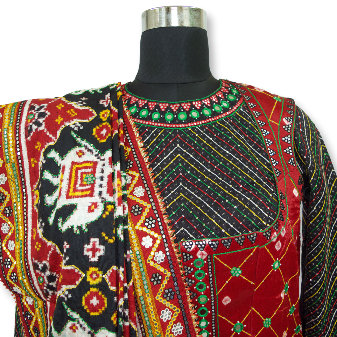Saanjh - Patan Patola Aabhli Work Saree