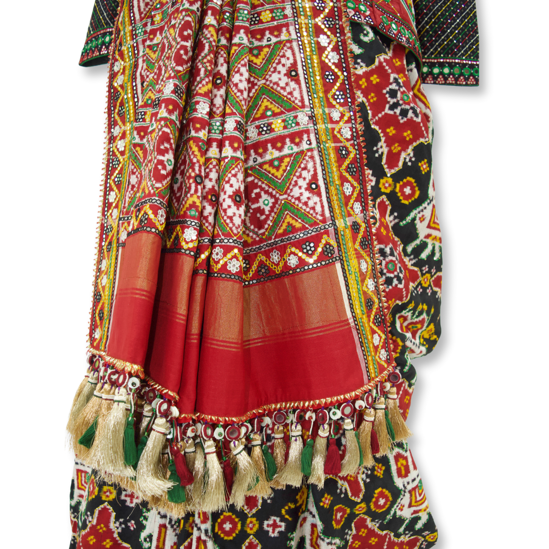 Saanjh - Patan Patola Aabhli Work Saree