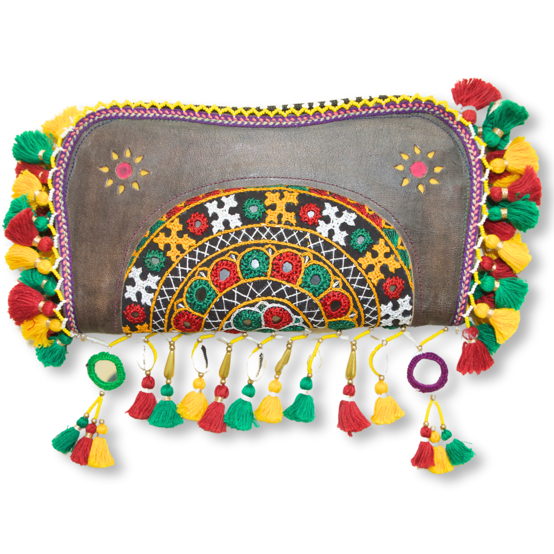 Kalyani - Kutchi clutch bag