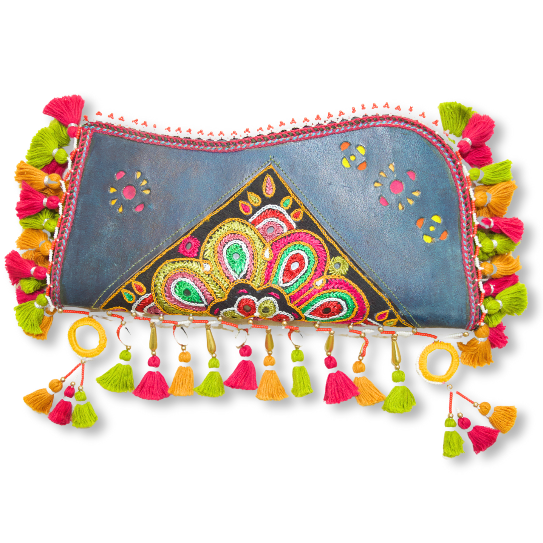 Urmila - Kutchi clutch bag