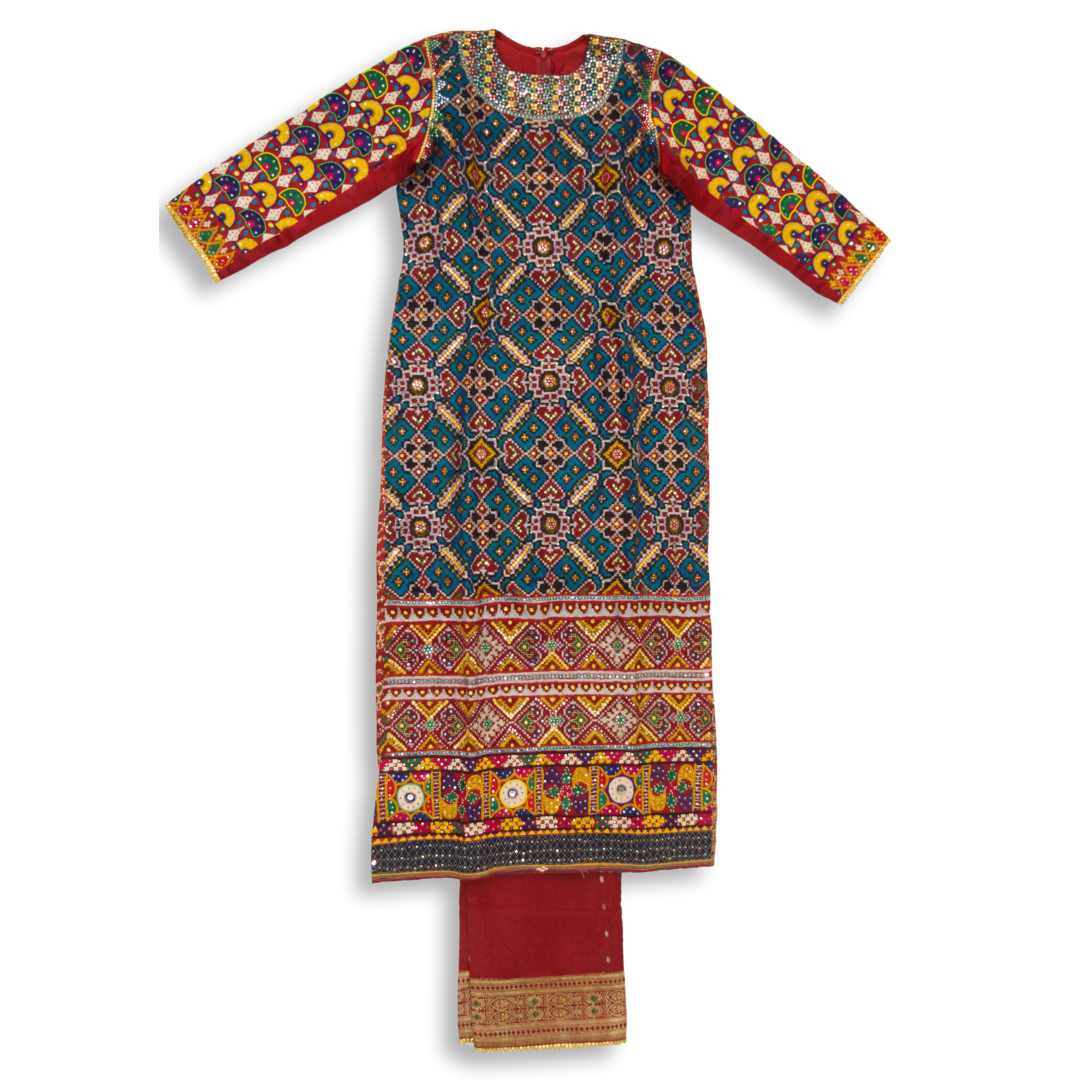 Rukmani - Patan Patola with Banarasi and Aabhli Work Kurta Set