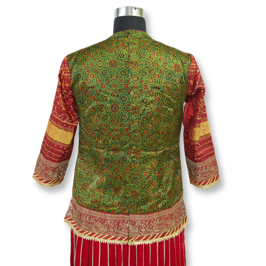 Hiru - Patola ajarakh blouse