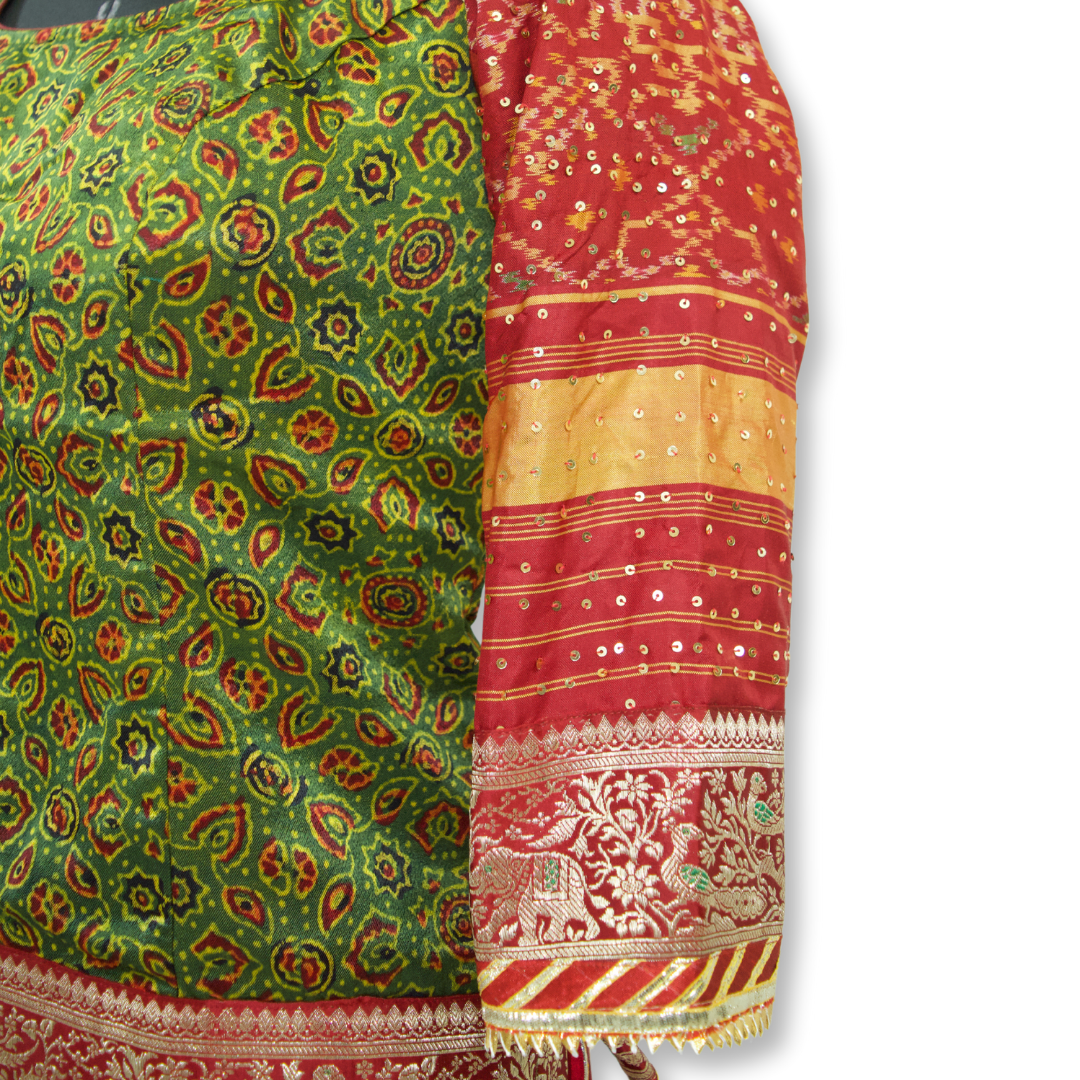 Hiru - Patola ajarakh blouse